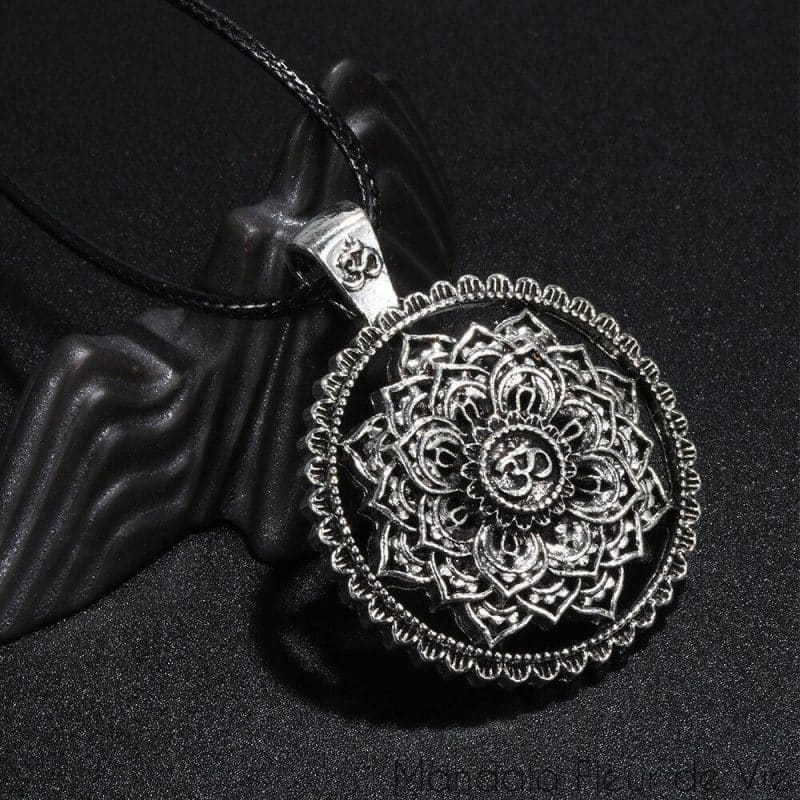 pendentif mandala fleur de lotus om mandala fleur de vie 3